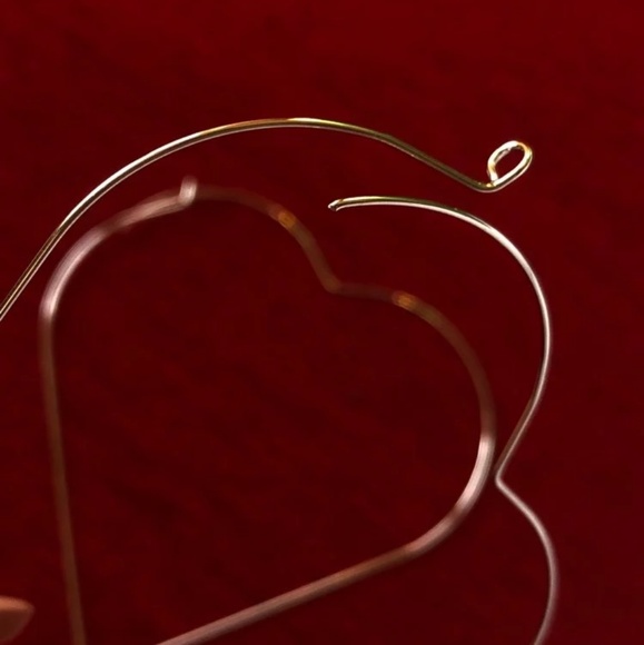 Heart shaped ๐ statement earrings - Picture 7 of 8